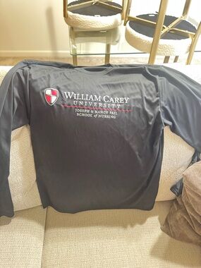 Men's Black Long-Sleeve Pullover